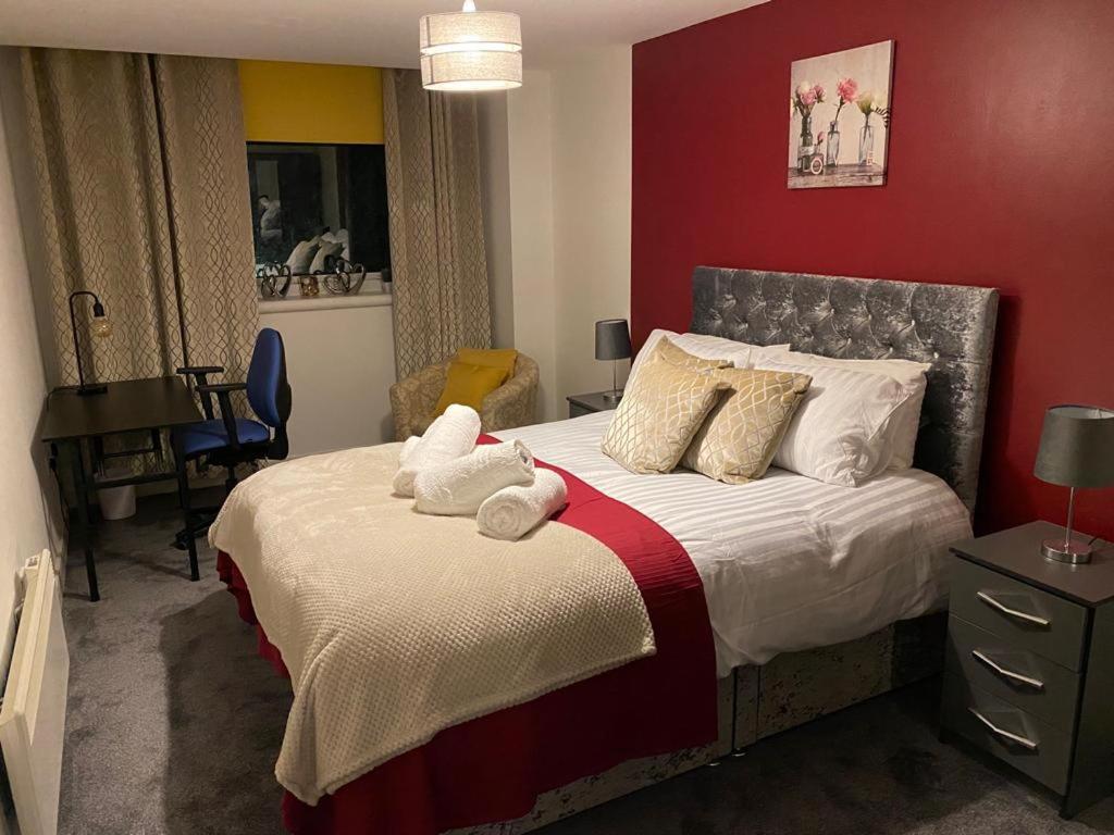 Spacious 1 Bed Relocation Apartment Free Parking, ブライアリー・ヒル エクステリア 写真